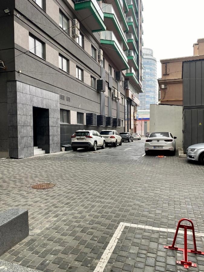 Modern Classic 2 Bedroom Apartment Near Most City Dnipro Eksteriør billede