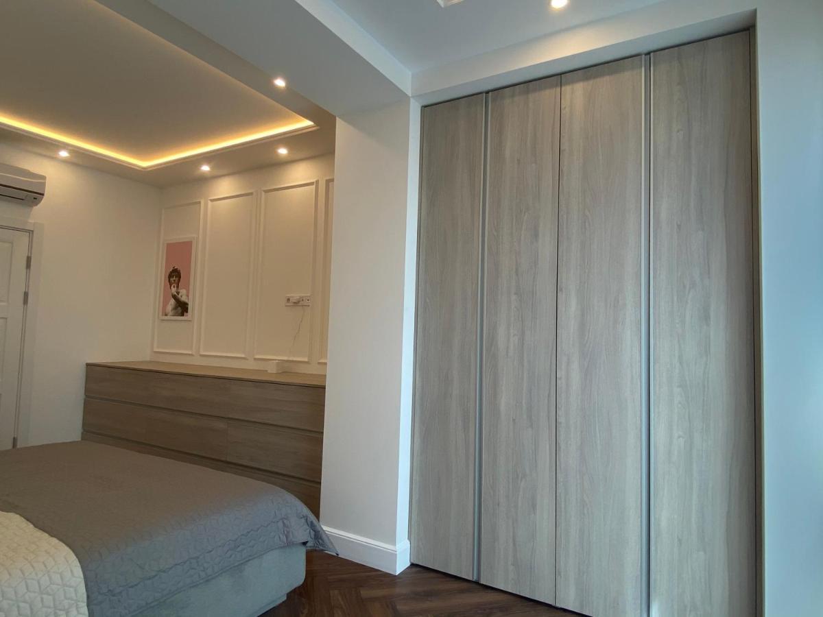 Modern Classic 2 Bedroom Apartment Near Most City Dnipro Eksteriør billede