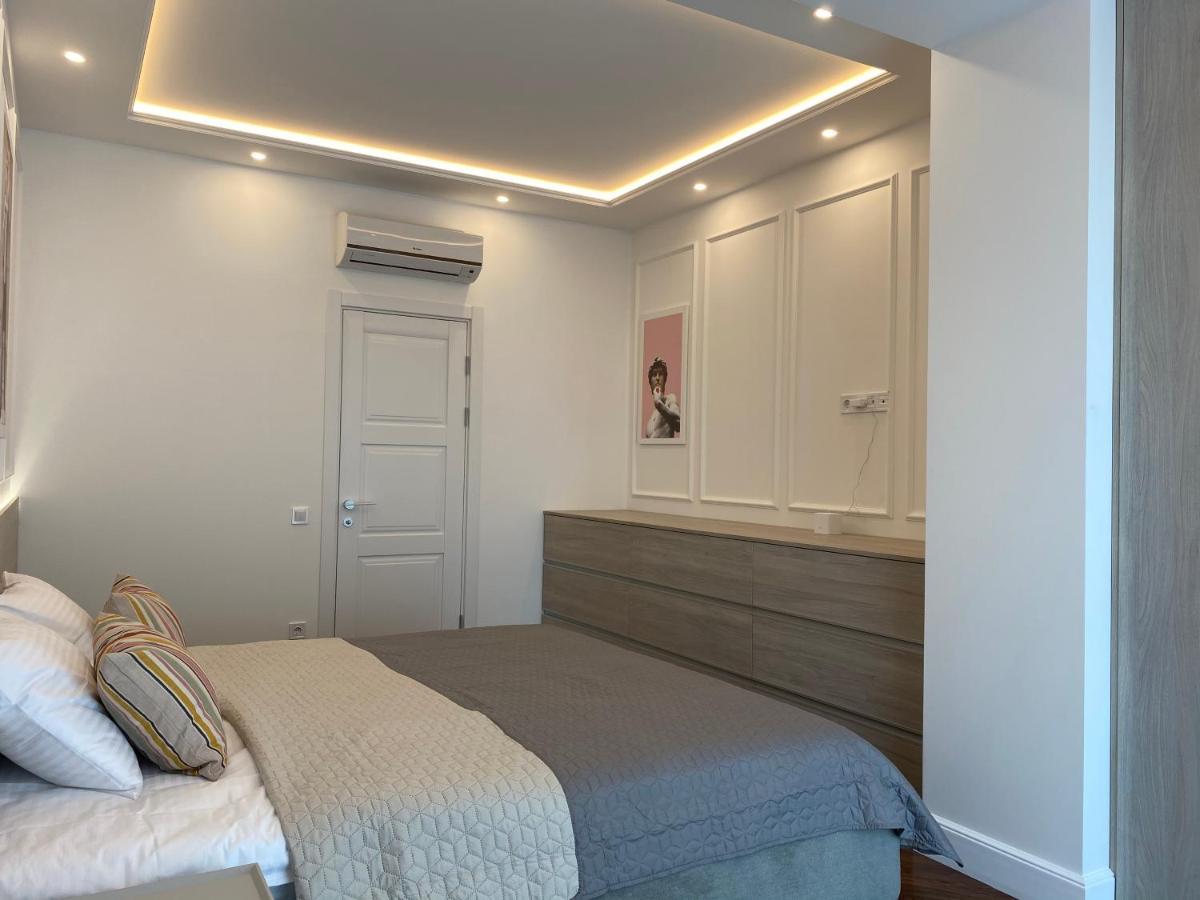 Modern Classic 2 Bedroom Apartment Near Most City Dnipro Eksteriør billede