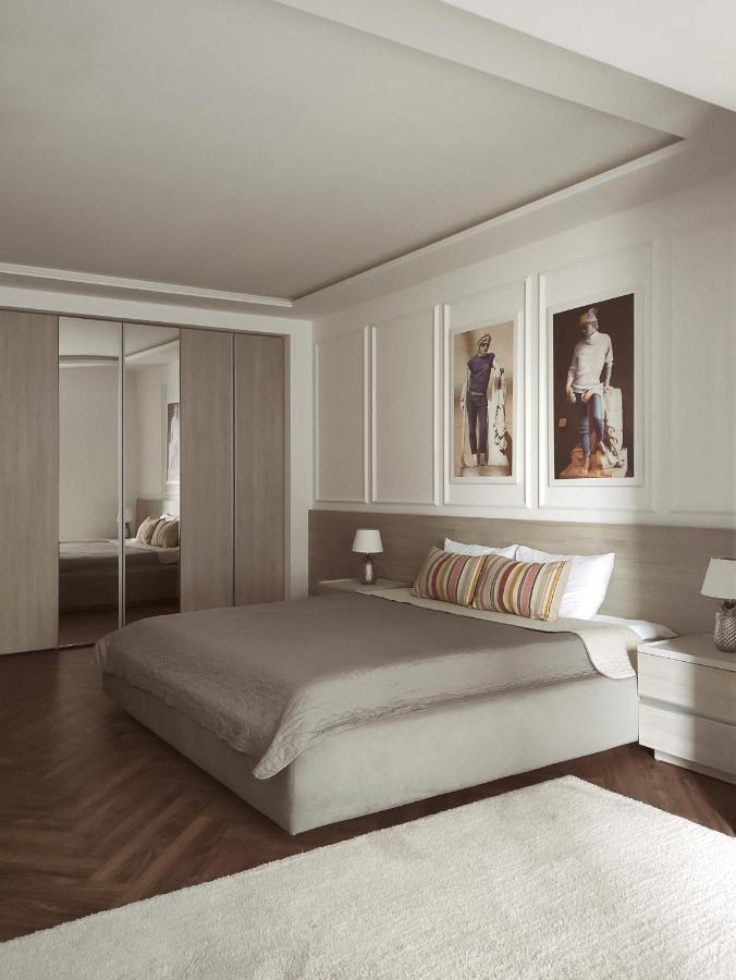 Modern Classic 2 Bedroom Apartment Near Most City Dnipro Eksteriør billede