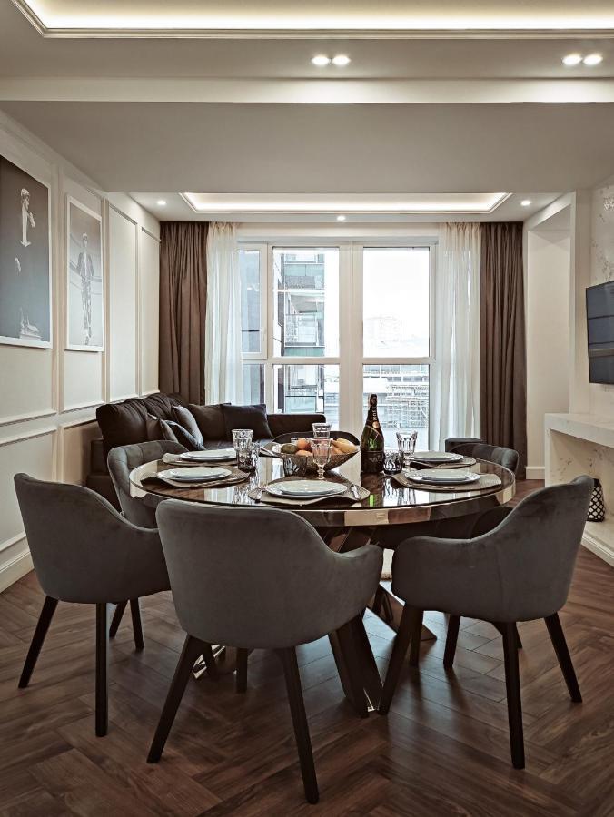 Modern Classic 2 Bedroom Apartment Near Most City Dnipro Eksteriør billede