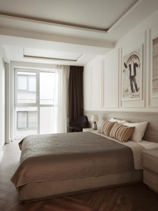 Modern Classic 2 Bedroom Apartment Near Most City Dnipro Eksteriør billede