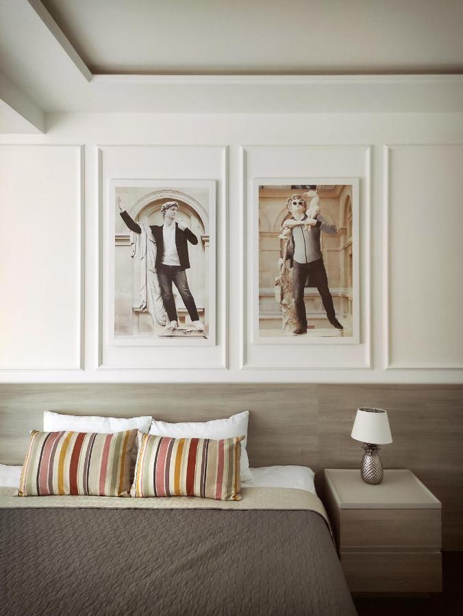 Modern Classic 2 Bedroom Apartment Near Most City Dnipro Eksteriør billede