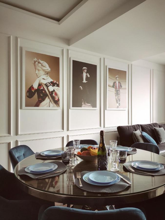 Modern Classic 2 Bedroom Apartment Near Most City Dnipro Eksteriør billede