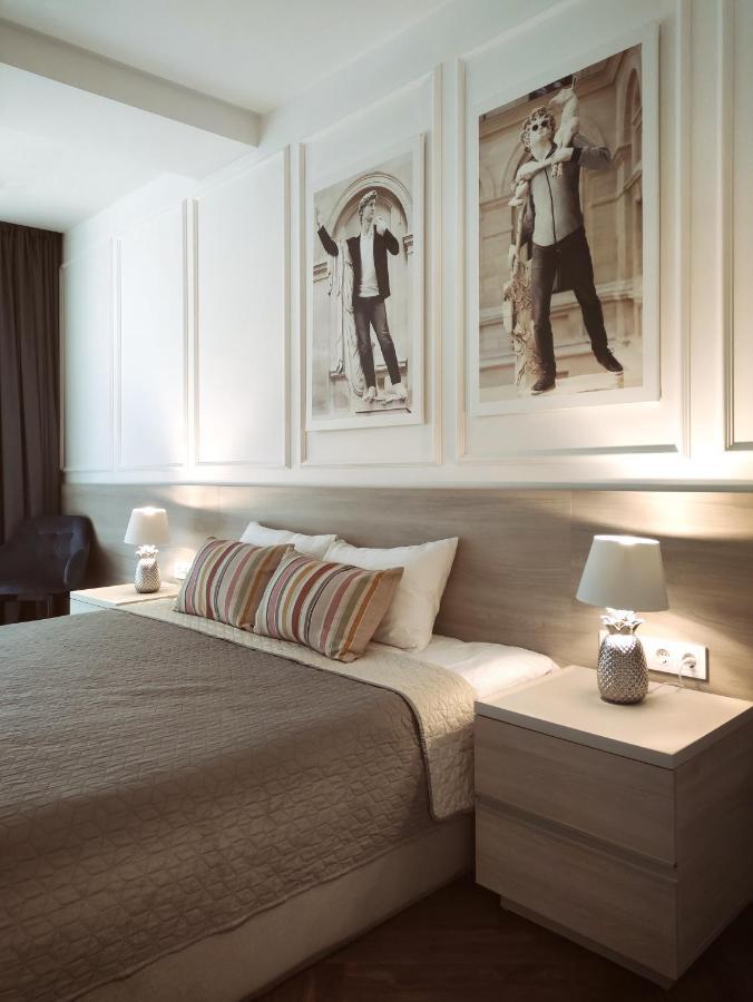 Modern Classic 2 Bedroom Apartment Near Most City Dnipro Eksteriør billede